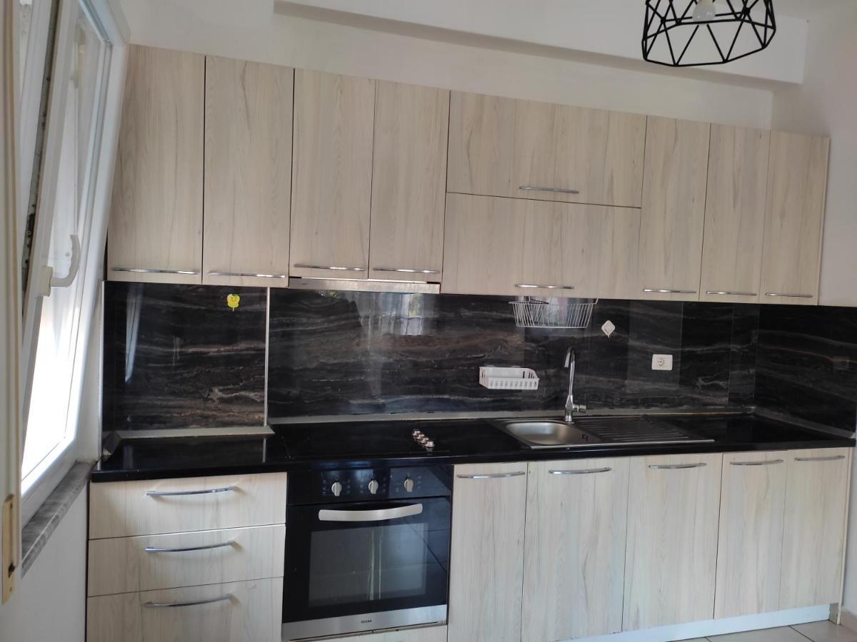Comfy City Center Apartment Шкодер Екстер'єр фото